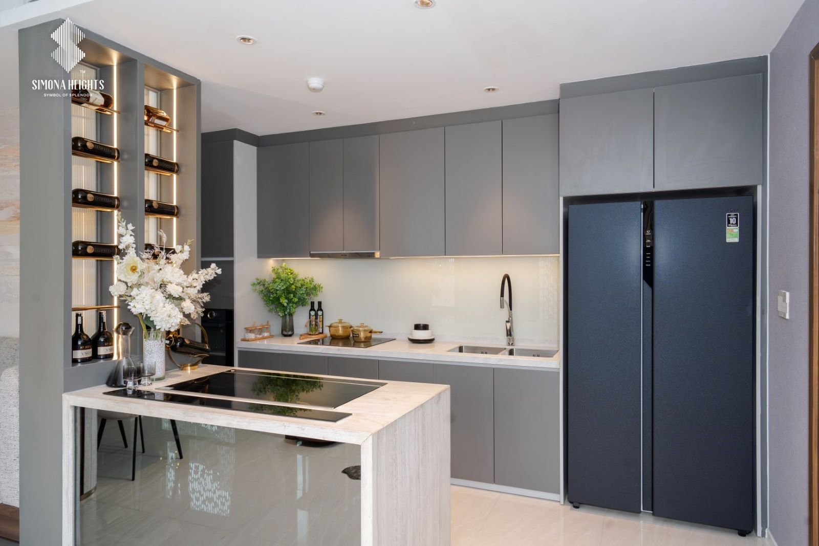 Bếp và đảo bếp căn hộ mẫu 3 phòng ngủ Simona Heights Quy Nhơn